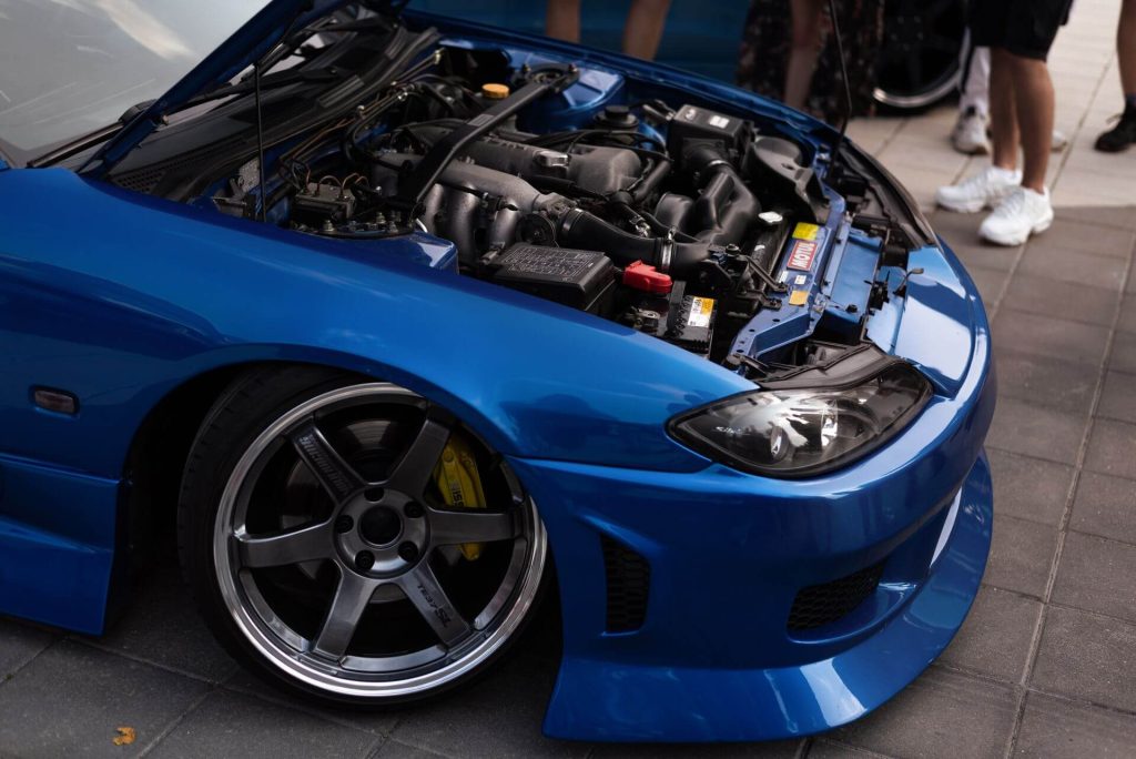 remaps grimsby 5 blue nissan sports car engine
